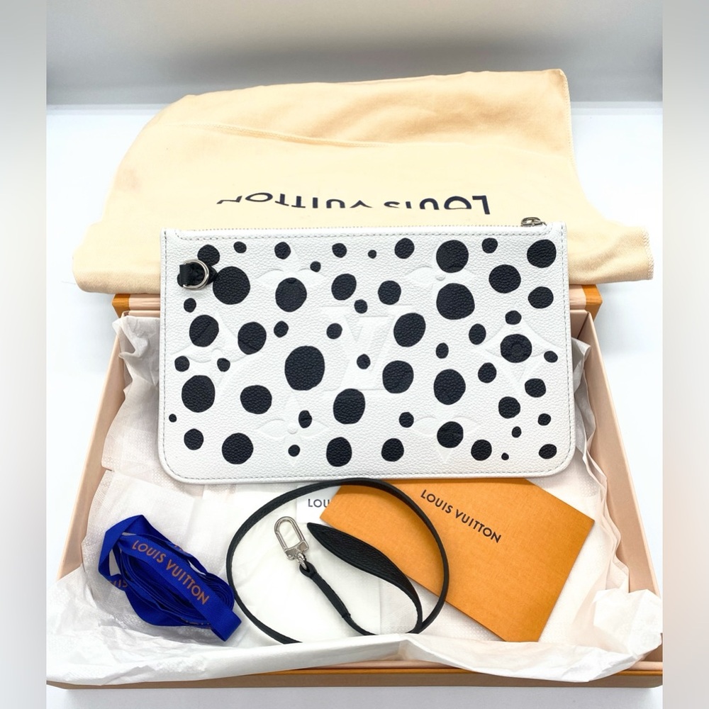 ⭐️LTD⭐️Louis Vuitton X Yayoi Kusama Monogram Empreinte Neverfull Dots Pochette